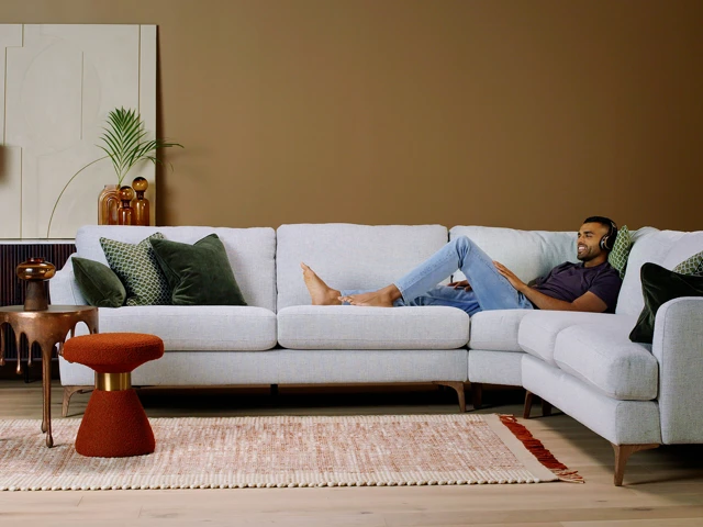 Harley Tvstill Small